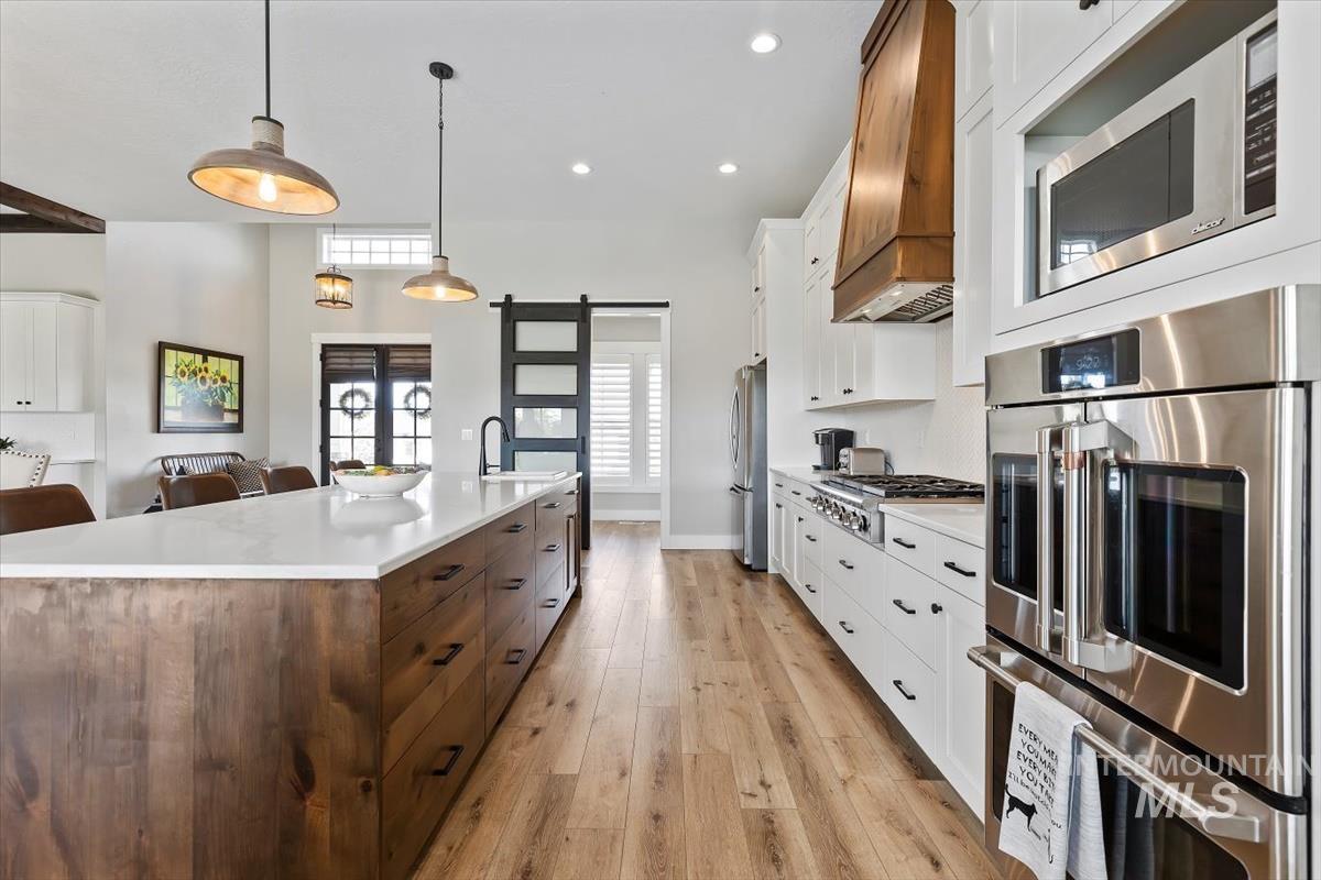 22868 Aura Vista Way