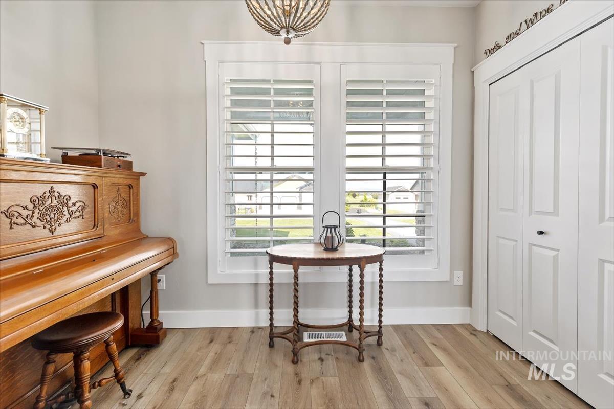 22868 Aura Vista Way