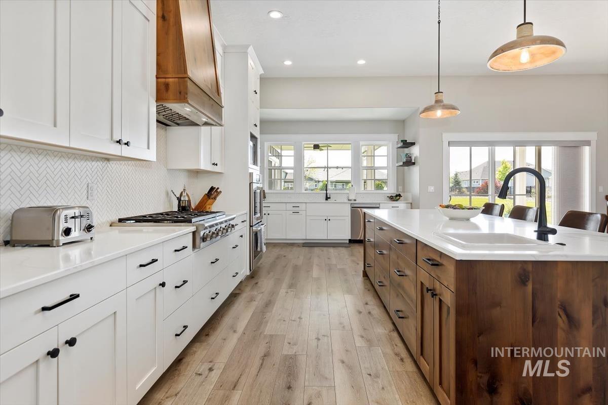 22868 Aura Vista Way