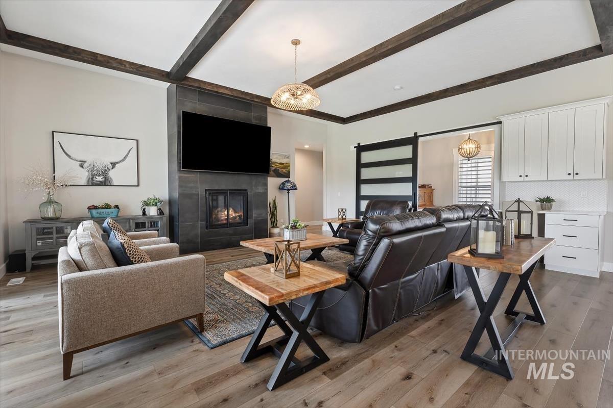 22868 Aura Vista Way