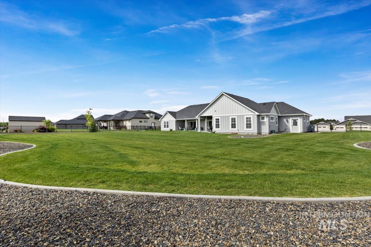 22868 Aura Vista Way