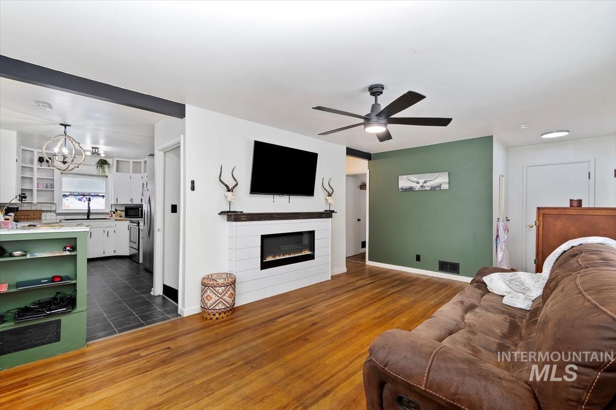 112 West Blvd