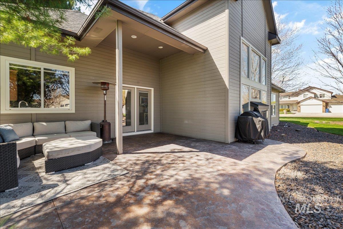 6722 S Lunar Avenue