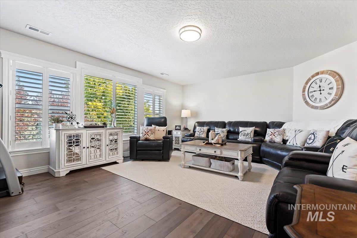 2014 W Cross Creek Dr.