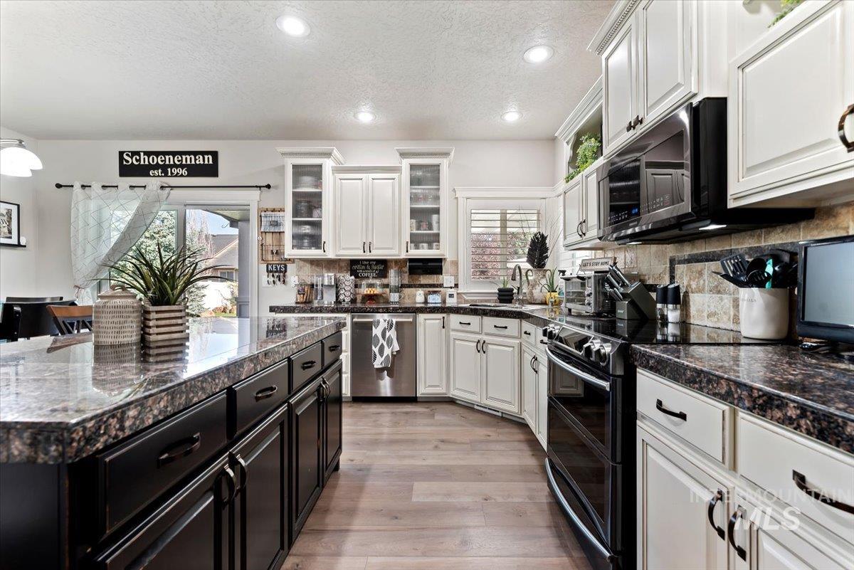 2014 W Cross Creek Dr.