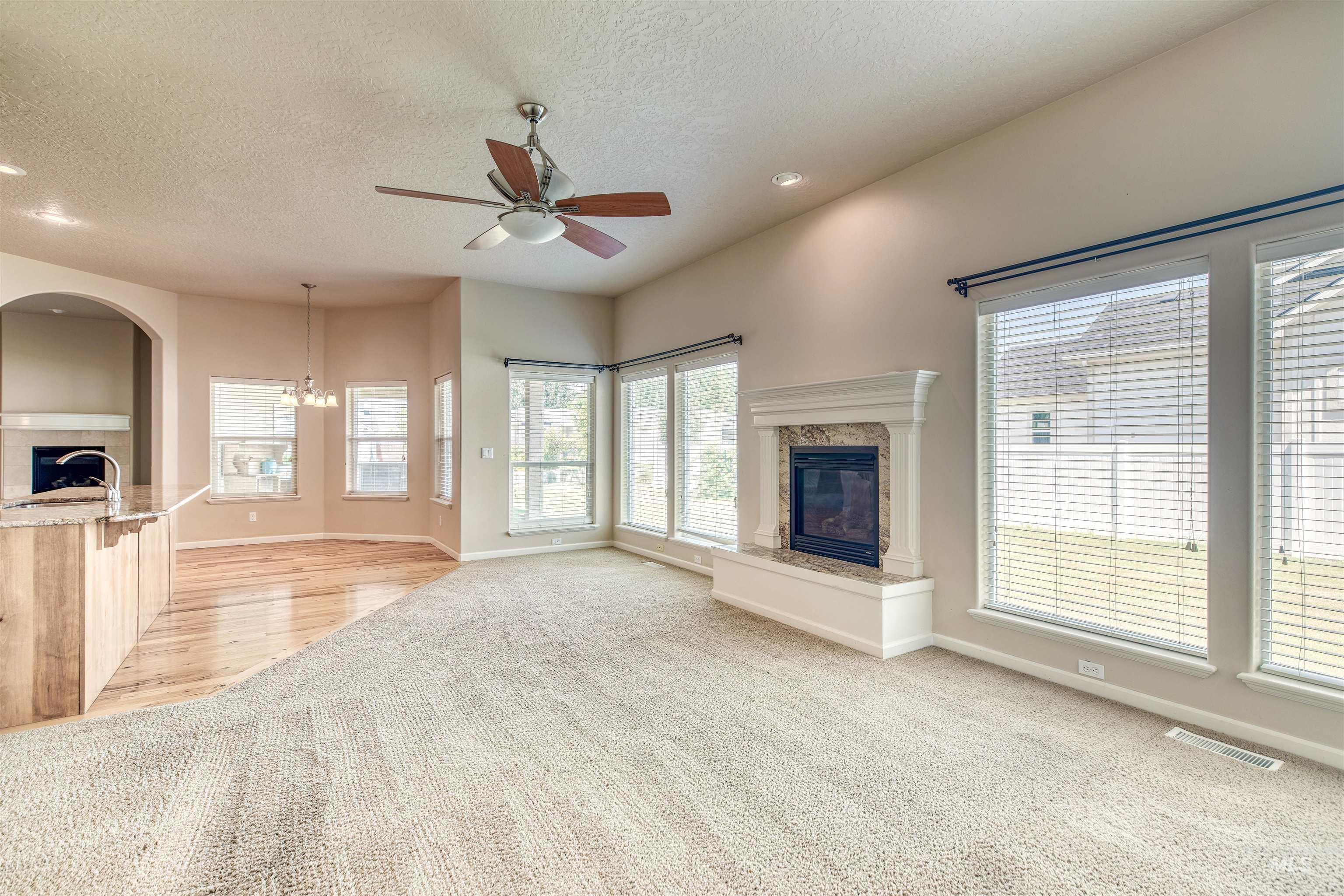 726 N Glen Aspen Way