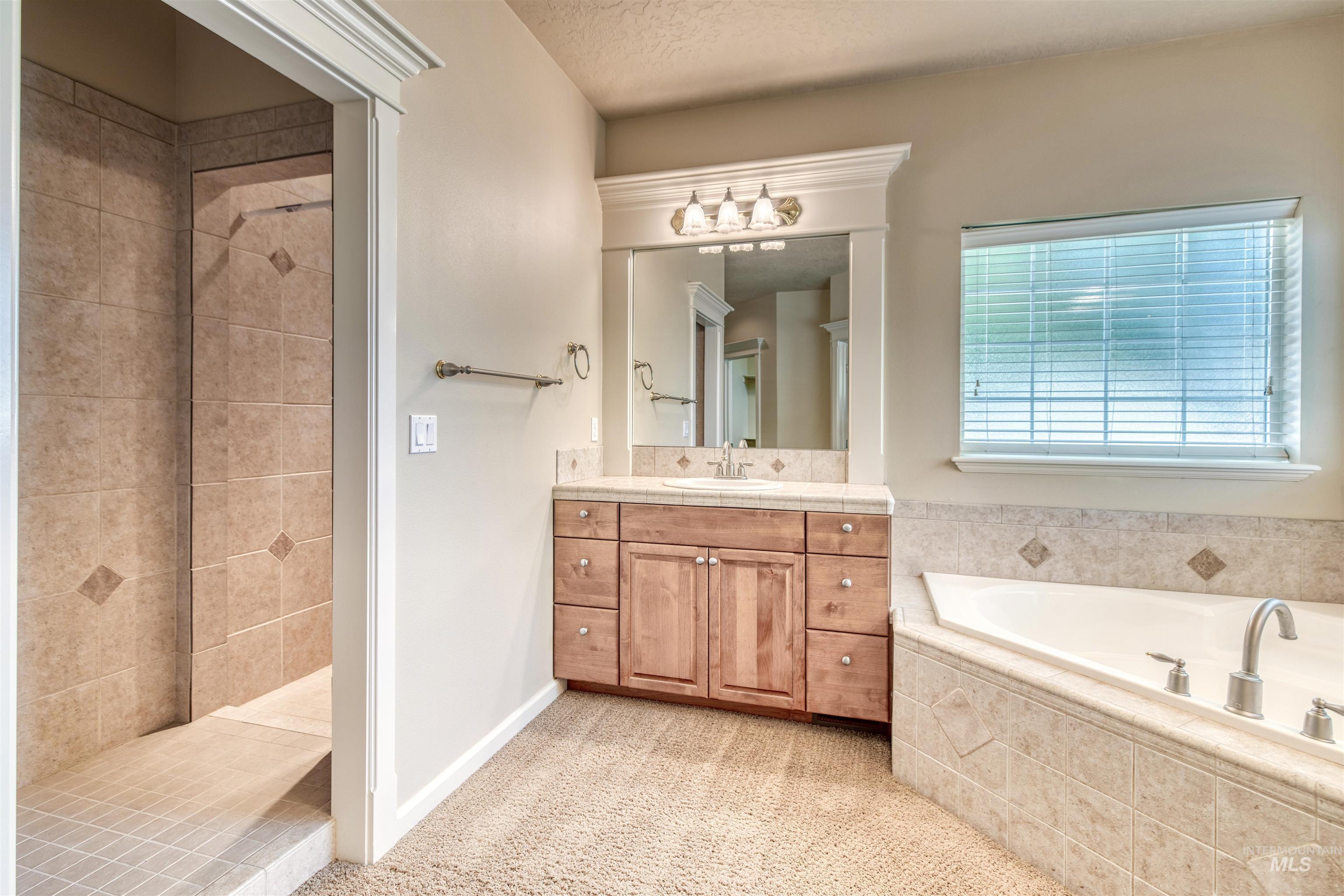 726 N Glen Aspen Way