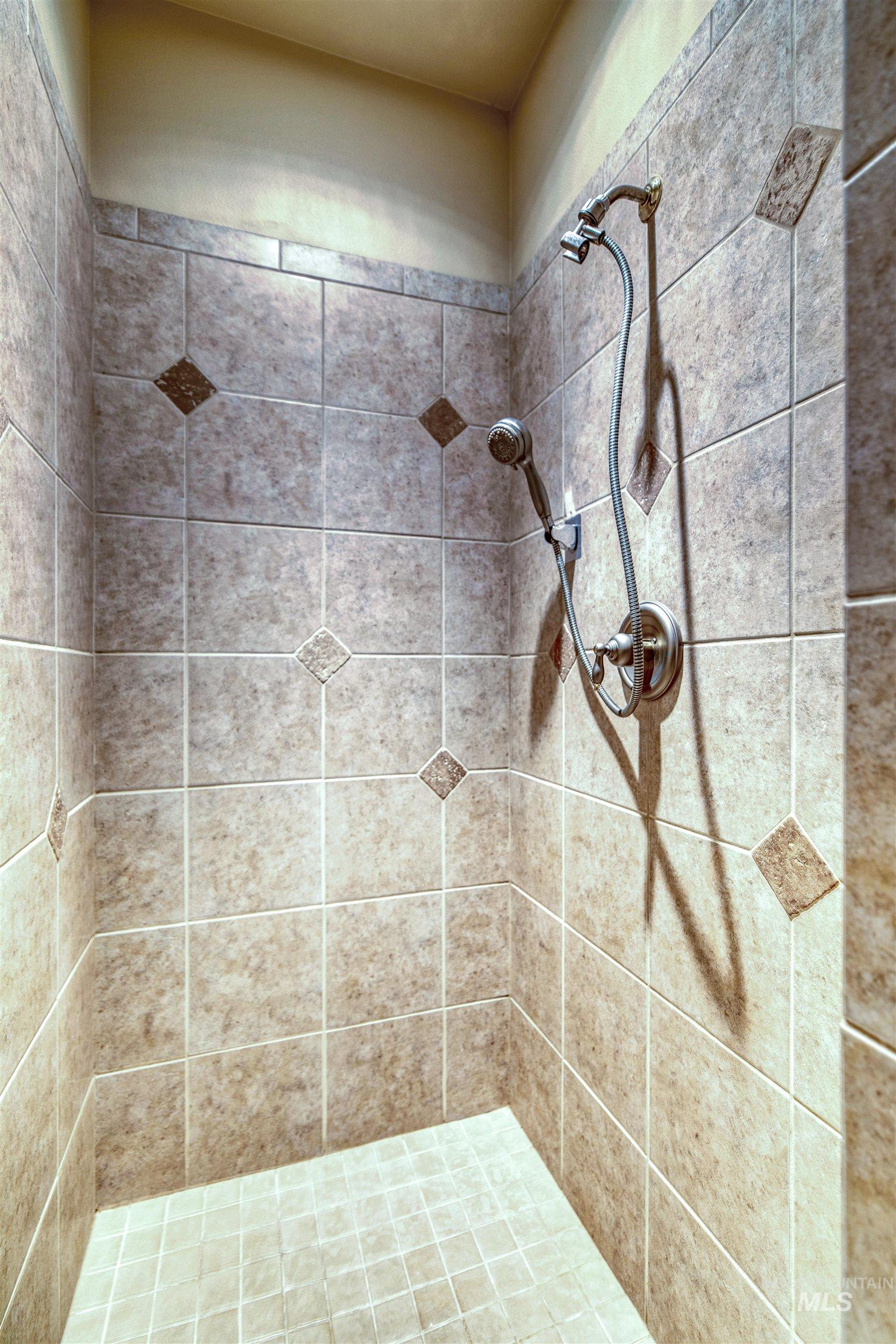 726 N Glen Aspen Way