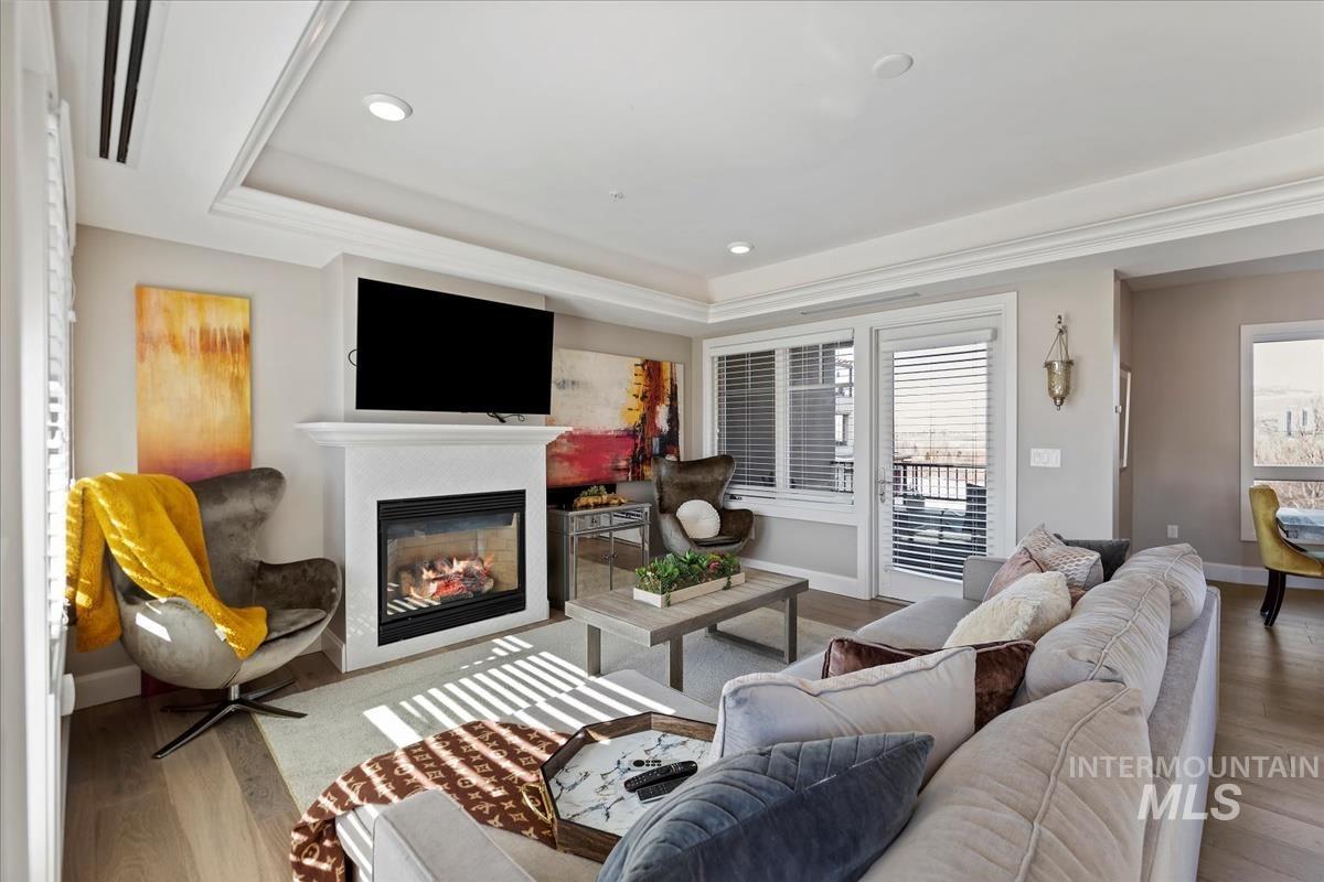3005 W Crescent Rim Drive Unit: 305