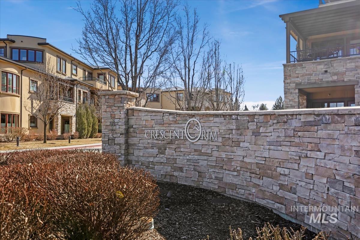 3005 W Crescent Rim Drive Unit: 305