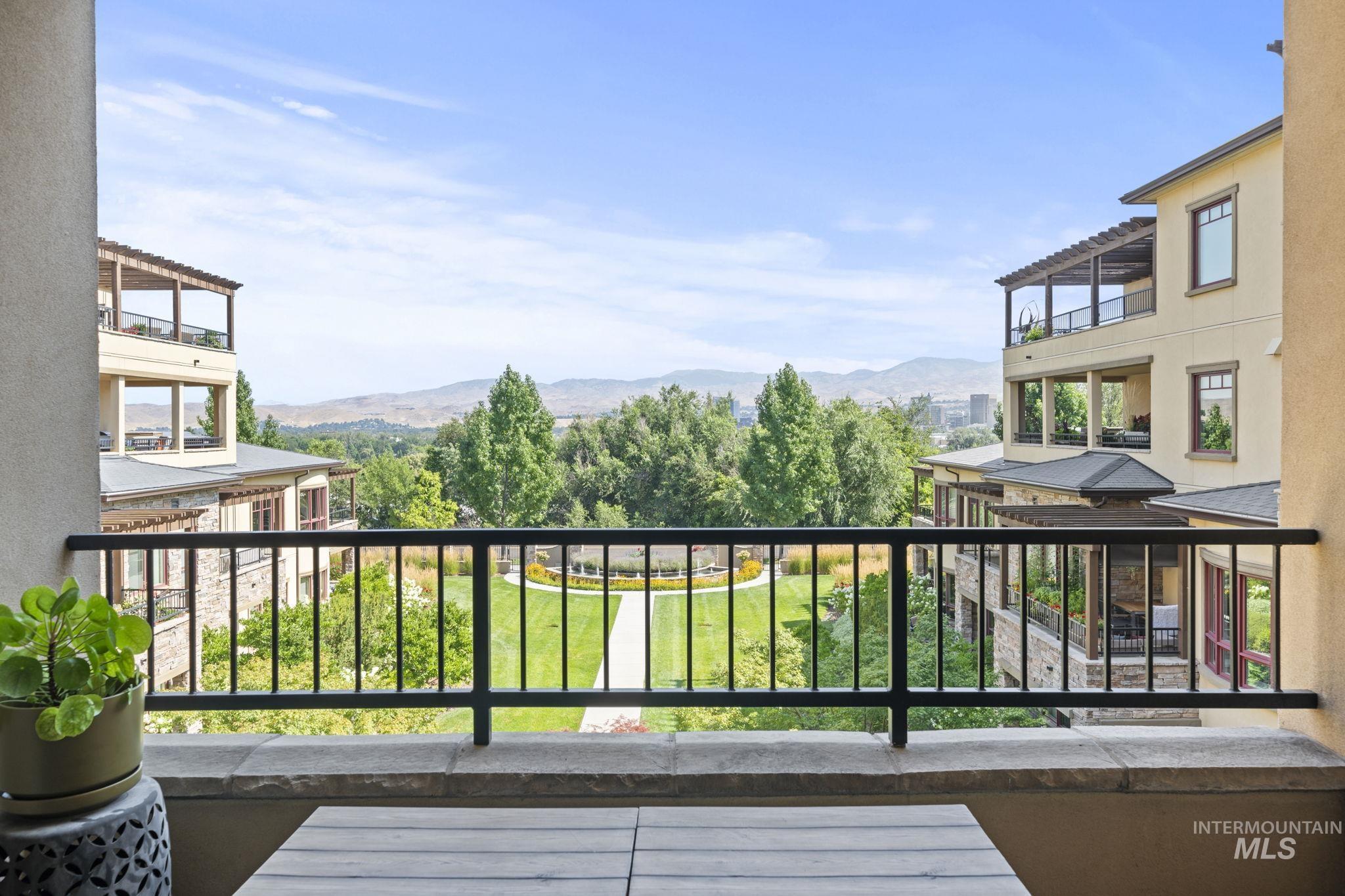 3005 W Crescent Rim Drive Unit: 305
