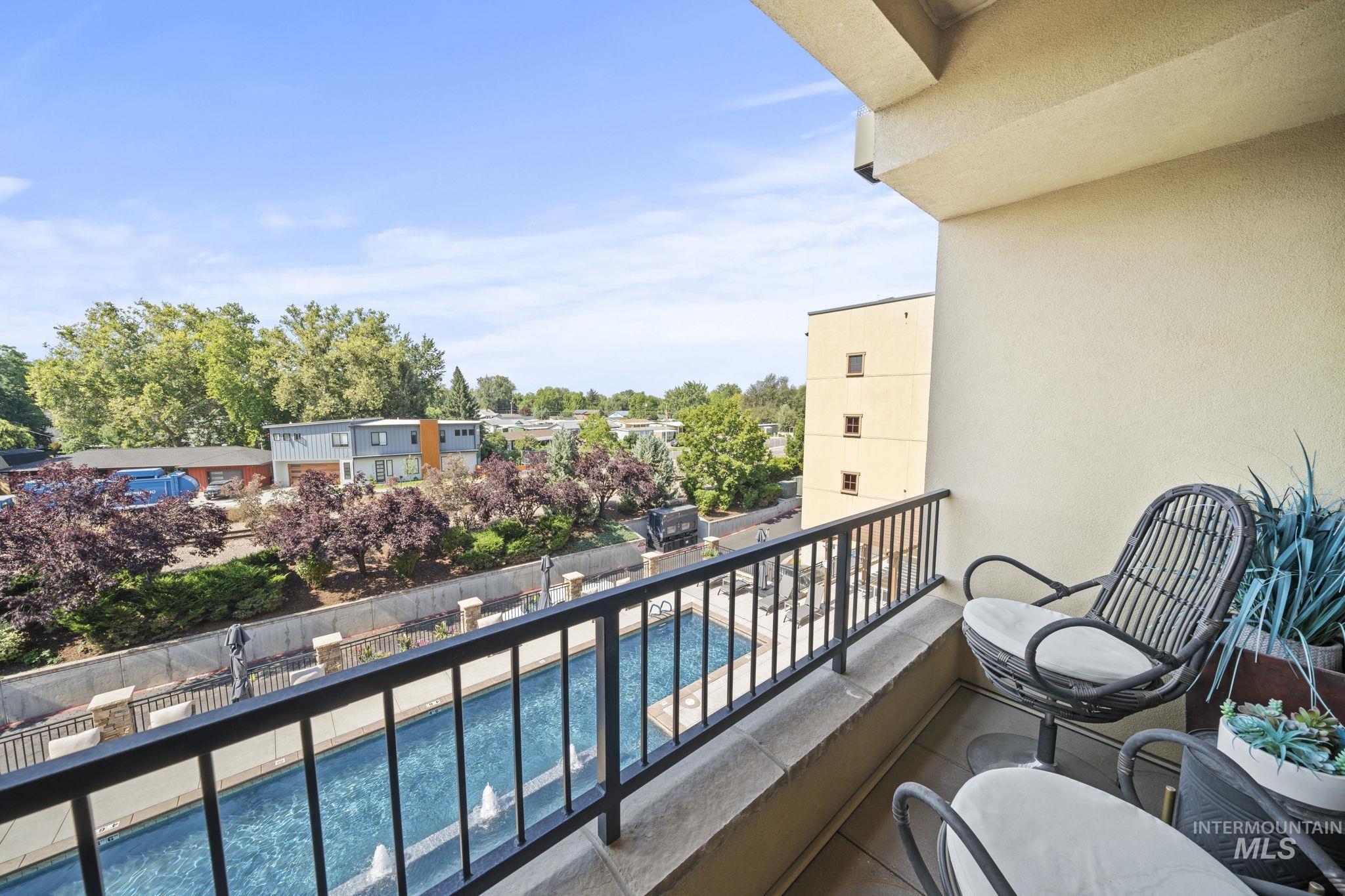 3005 W Crescent Rim Drive Unit: 305