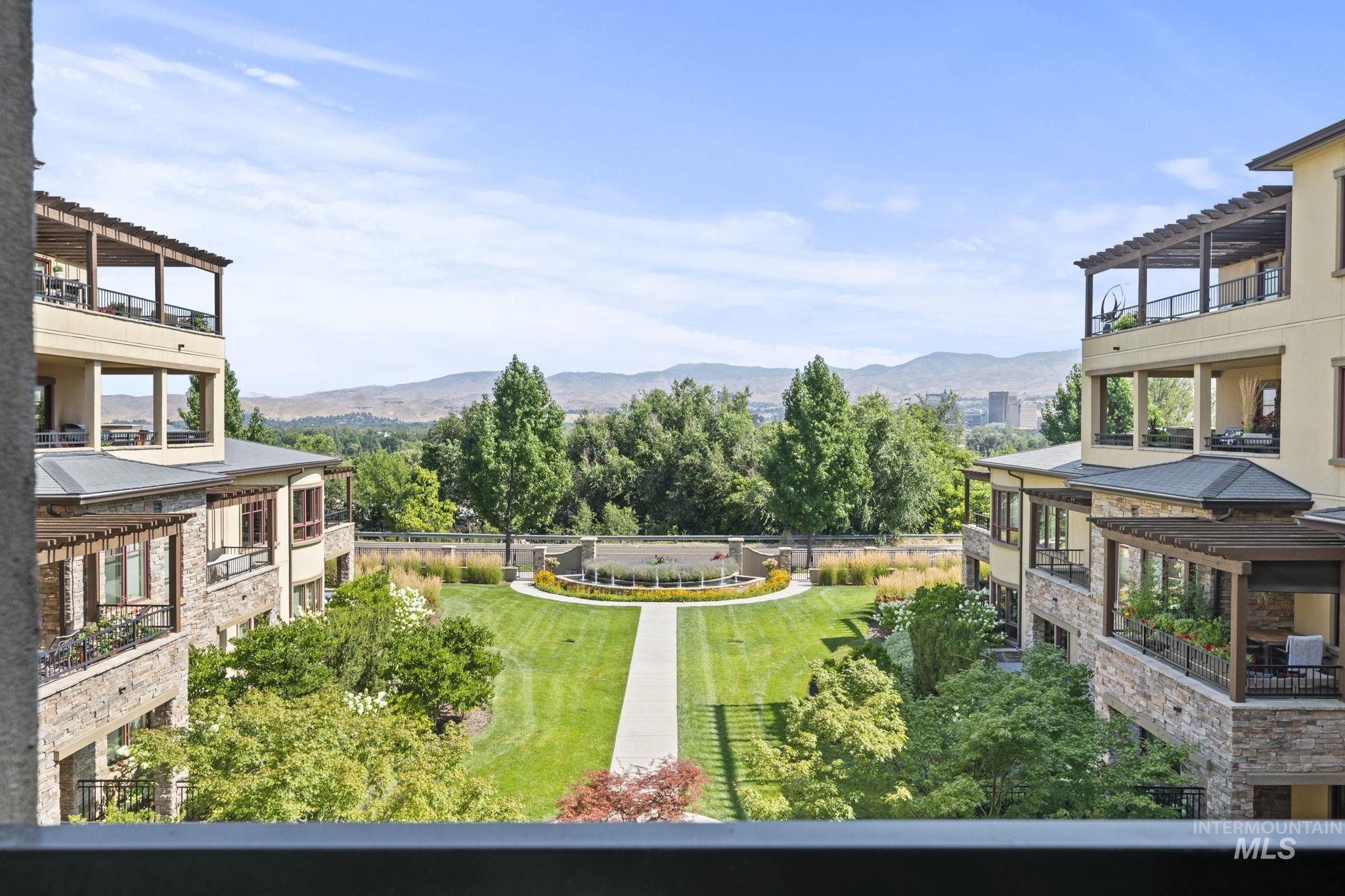 3005 W Crescent Rim Drive Unit: 305