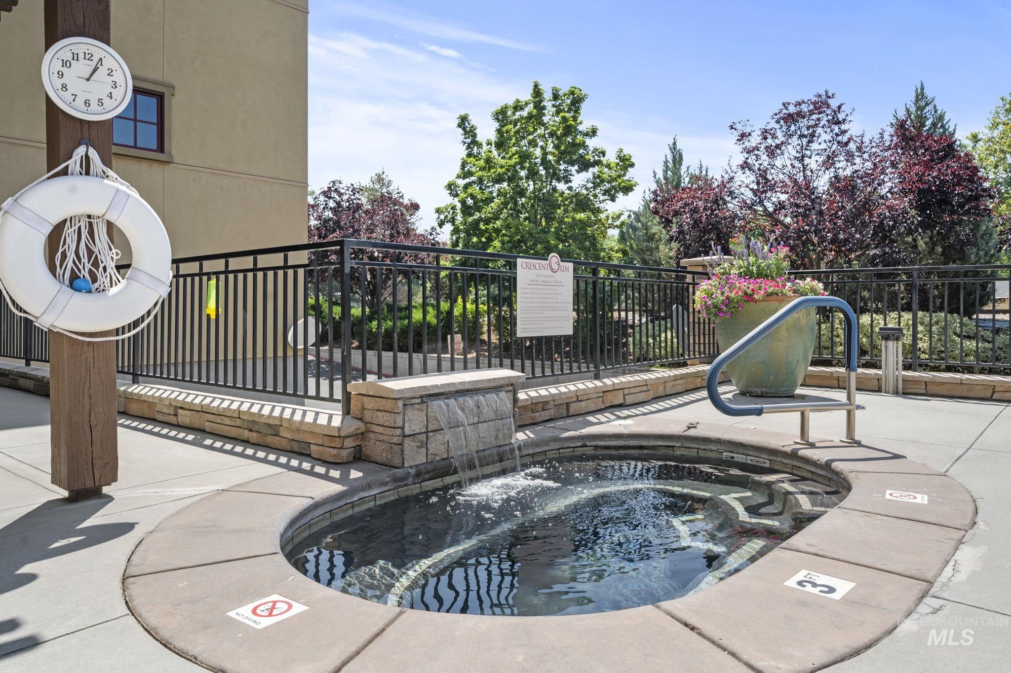 3005 W Crescent Rim Drive Unit: 305