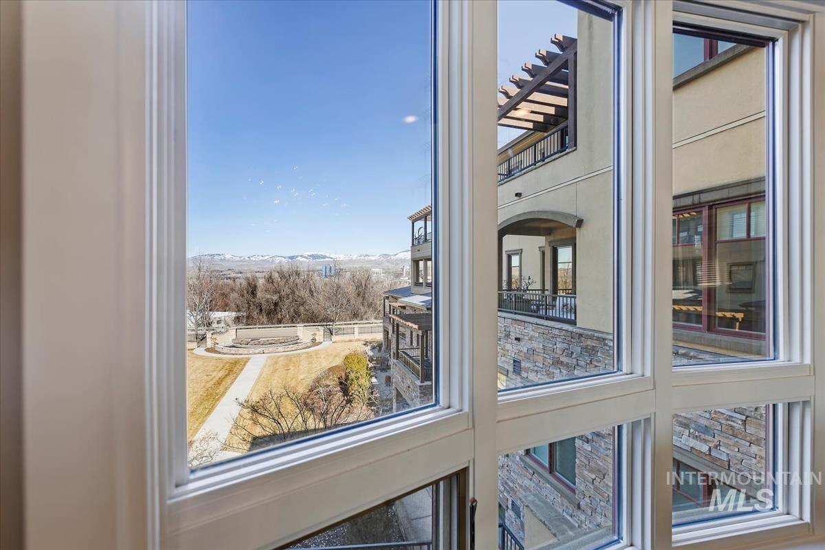 3005 W Crescent Rim Drive Unit: 305