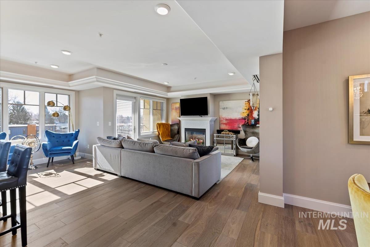 3005 W Crescent Rim Drive Unit: 305