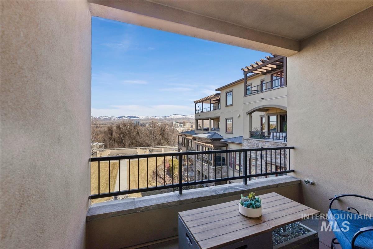 3005 W Crescent Rim Drive Unit: 305