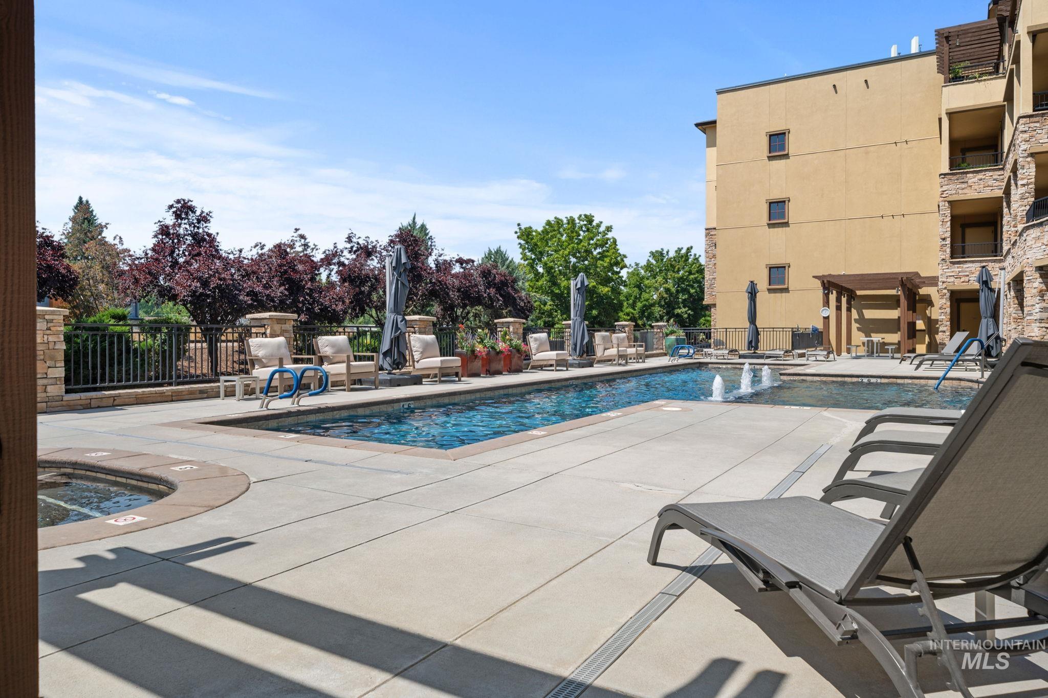 3005 W Crescent Rim Drive Unit: 305