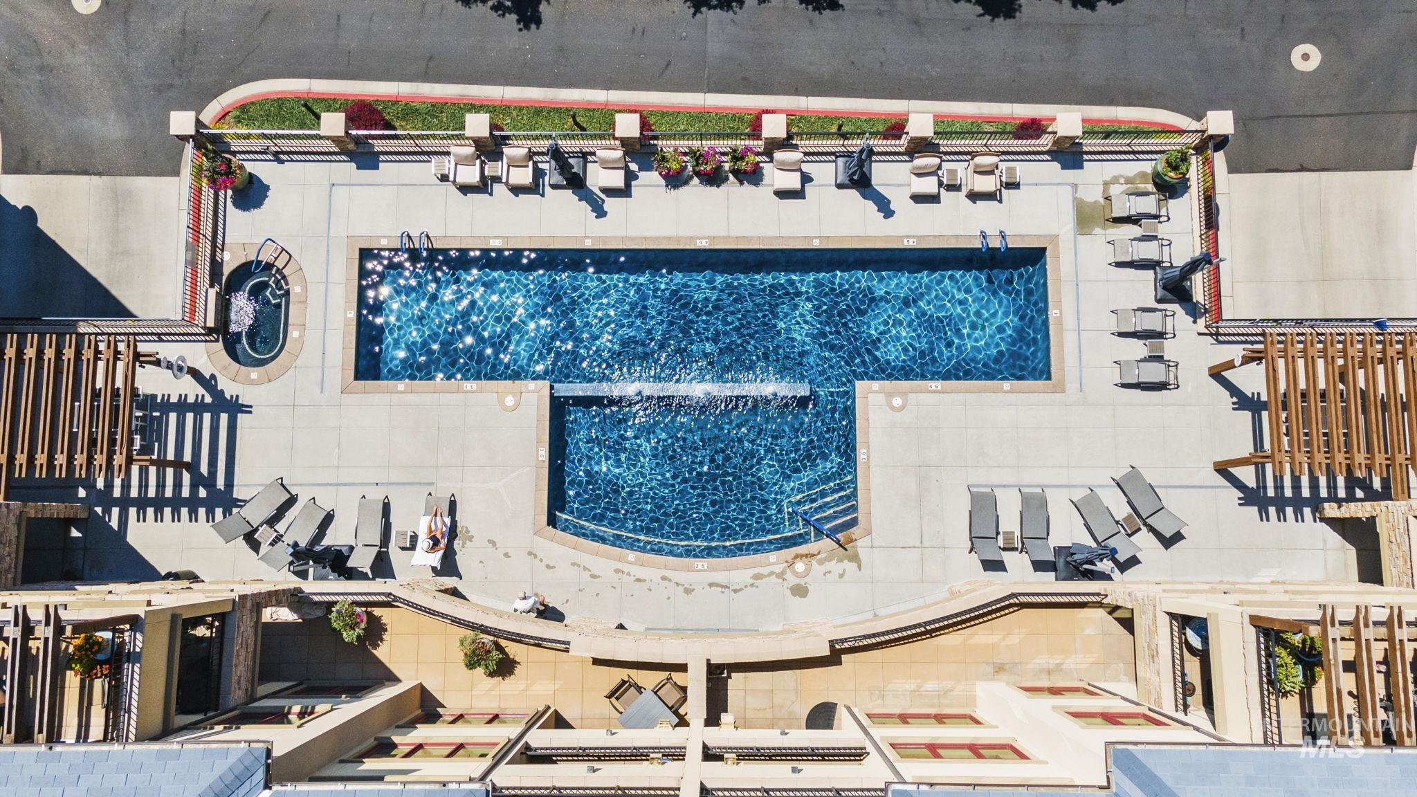 3005 W Crescent Rim Drive Unit: 305
