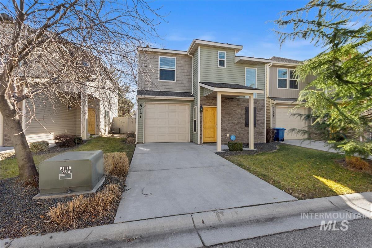 8721 Evening Star Ln.