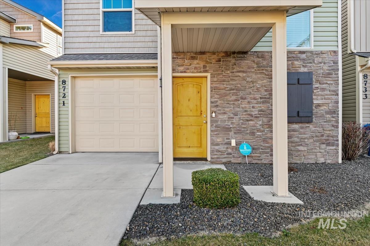 8721 Evening Star Ln.