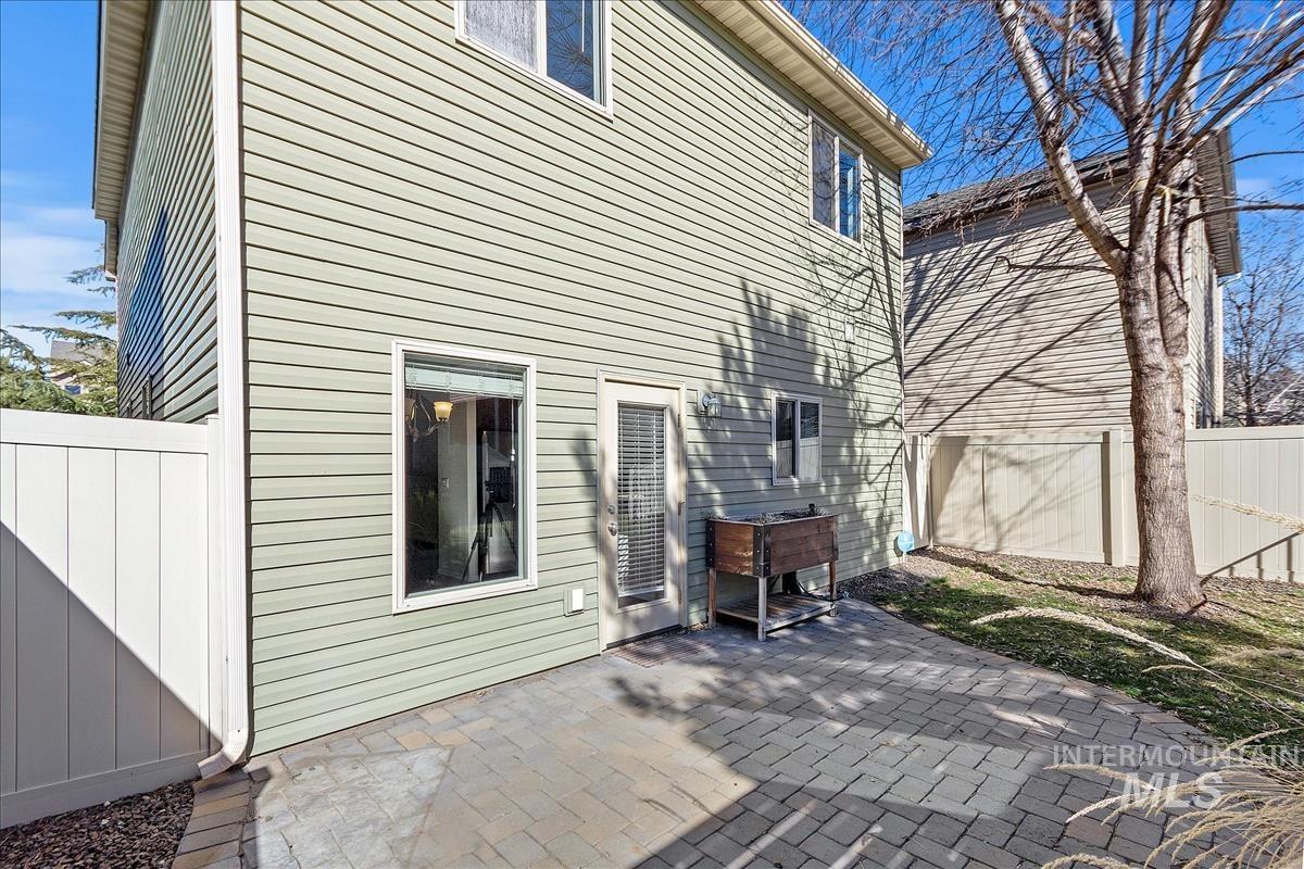 8721 Evening Star Ln.