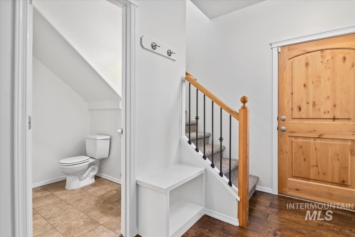 8721 Evening Star Ln.