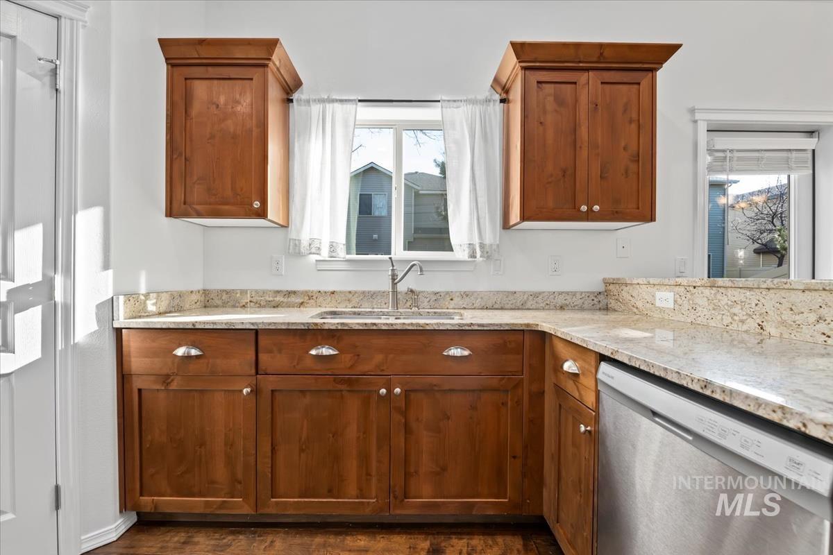 8721 Evening Star Ln.