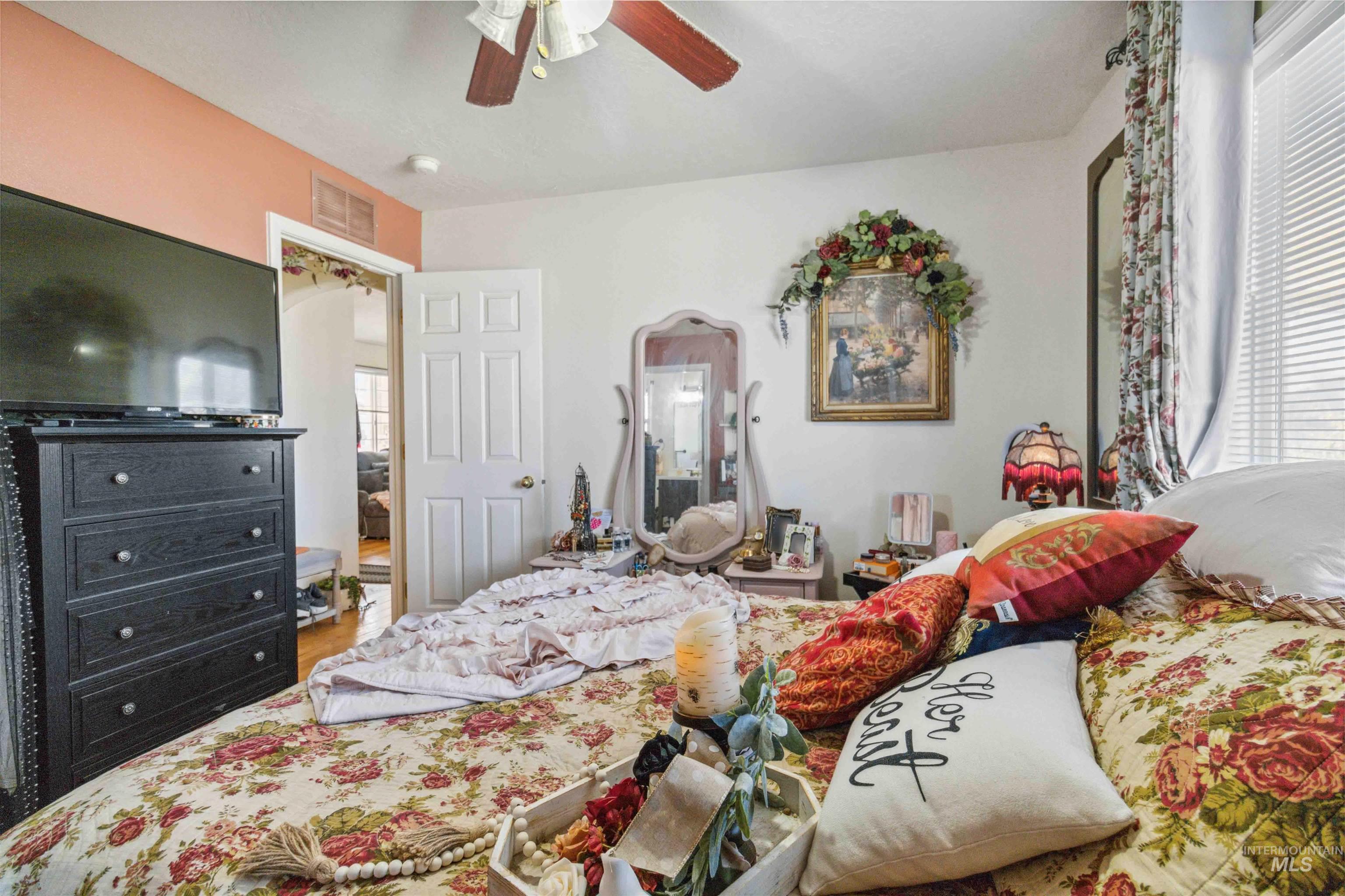 550 W Tern Dr