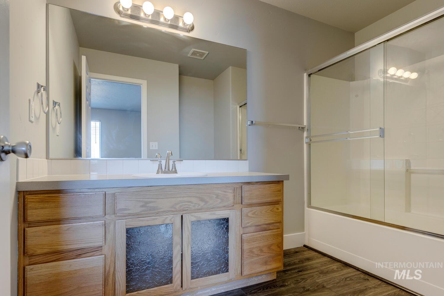 917 N Meadowsweet Ave