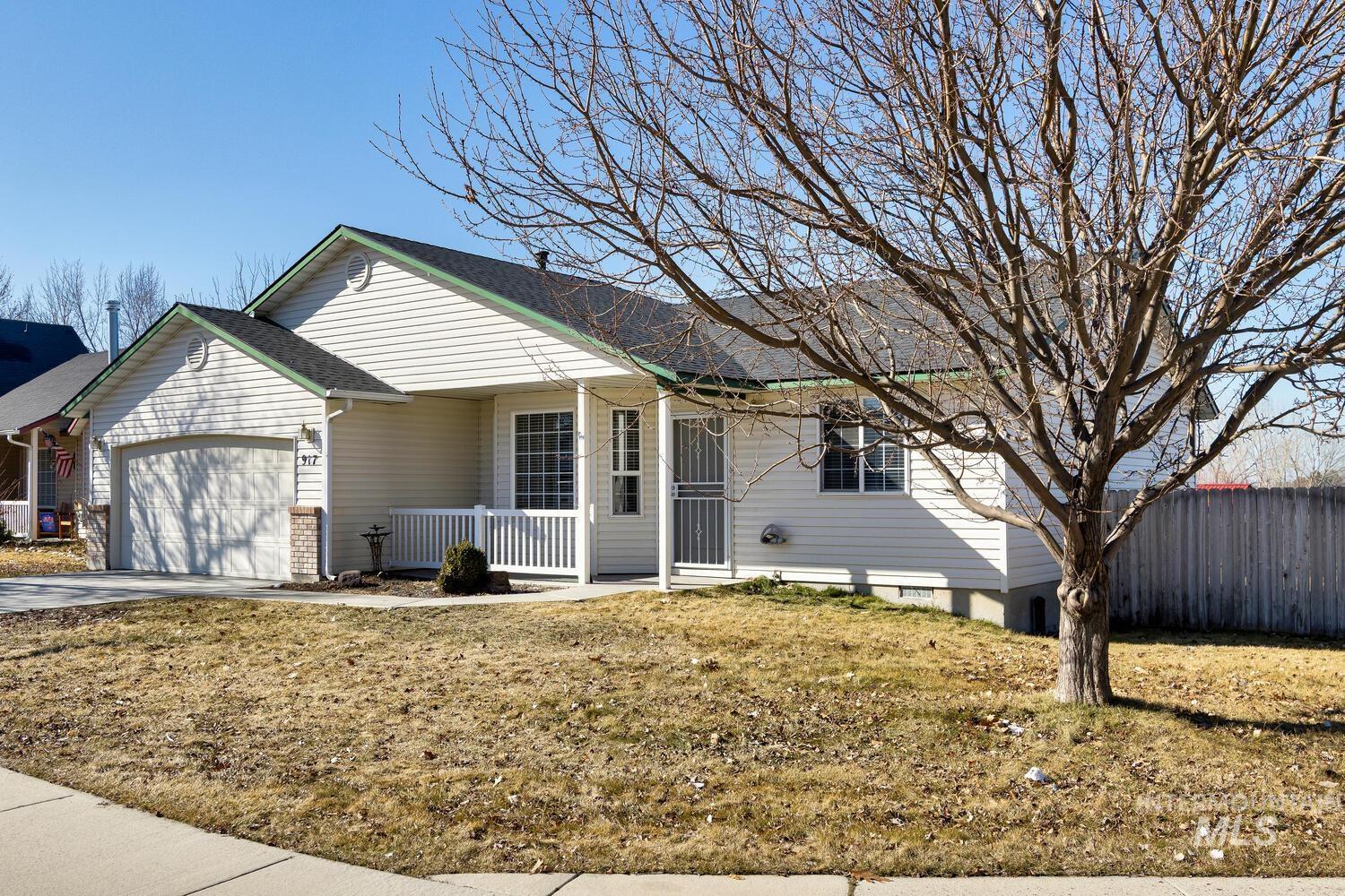 917 N Meadowsweet Ave