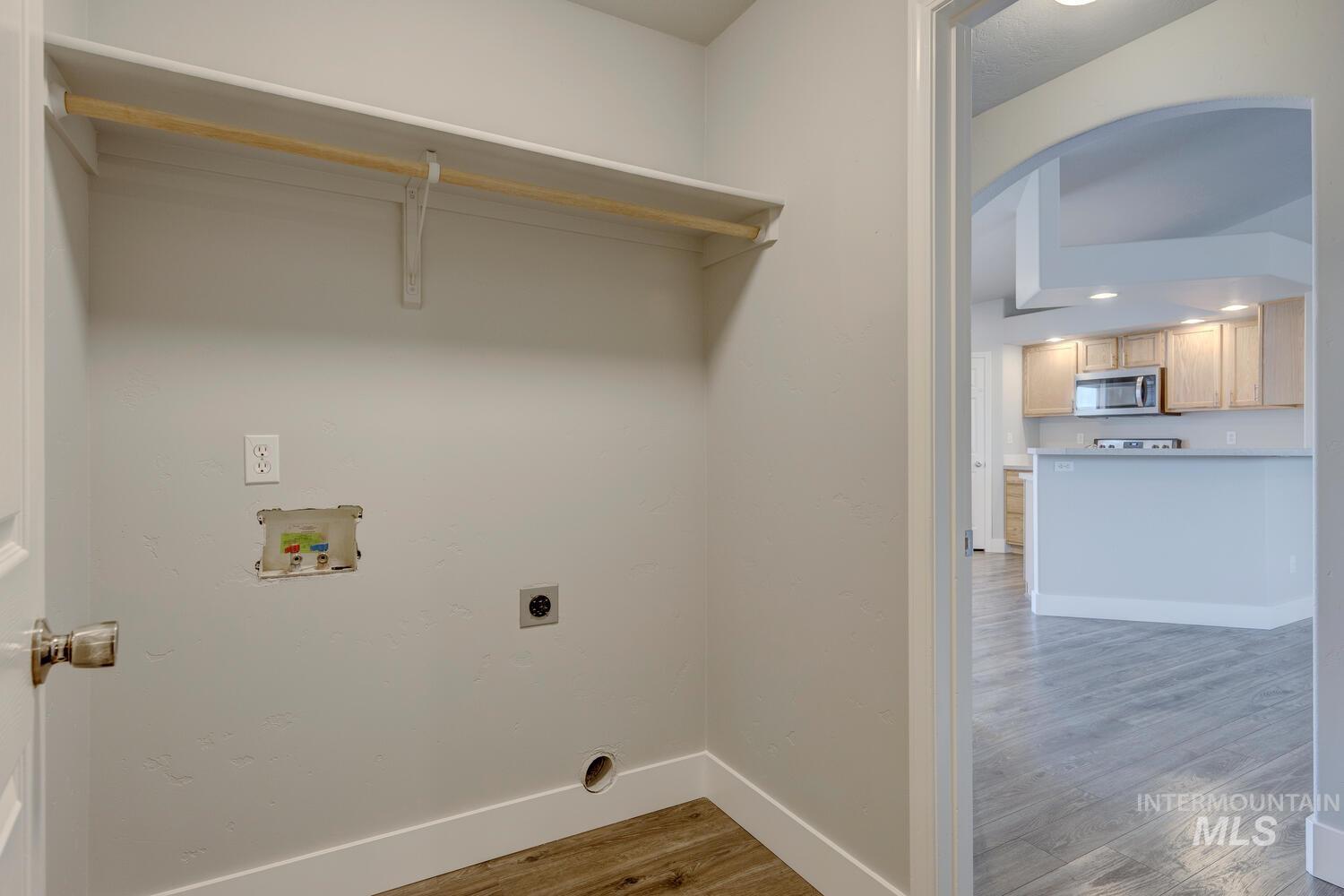 917 N Meadowsweet Ave