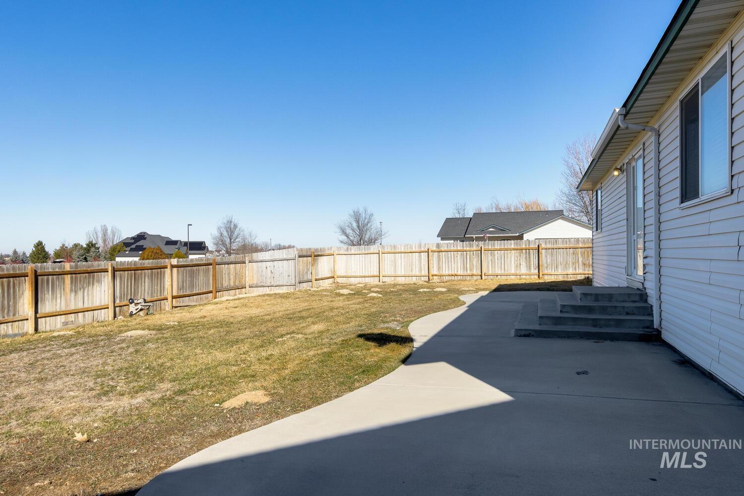 917 N Meadowsweet Ave