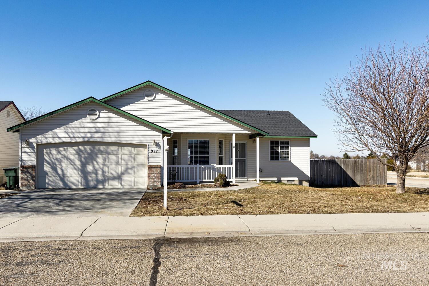 917 N Meadowsweet Ave