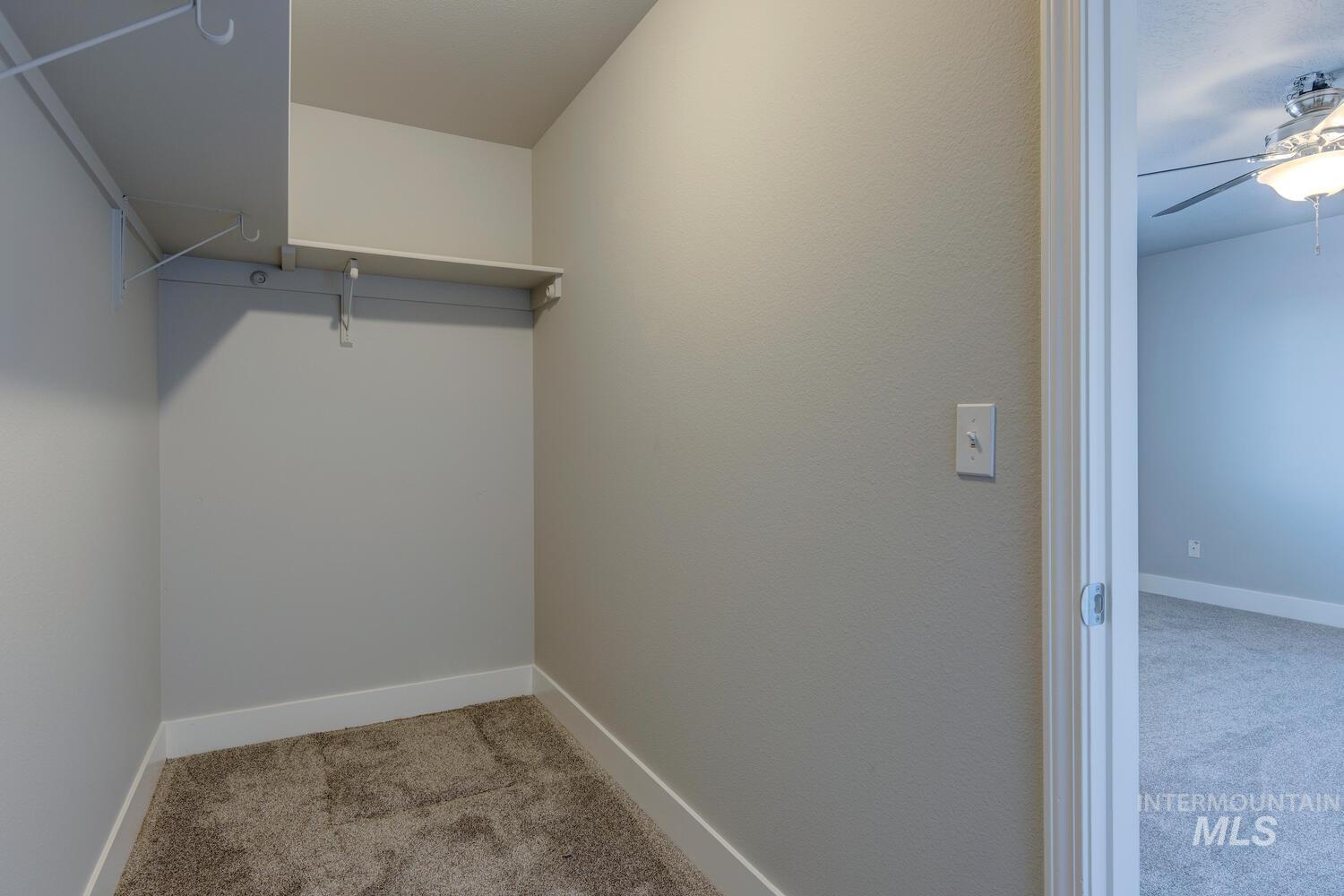 917 N Meadowsweet Ave