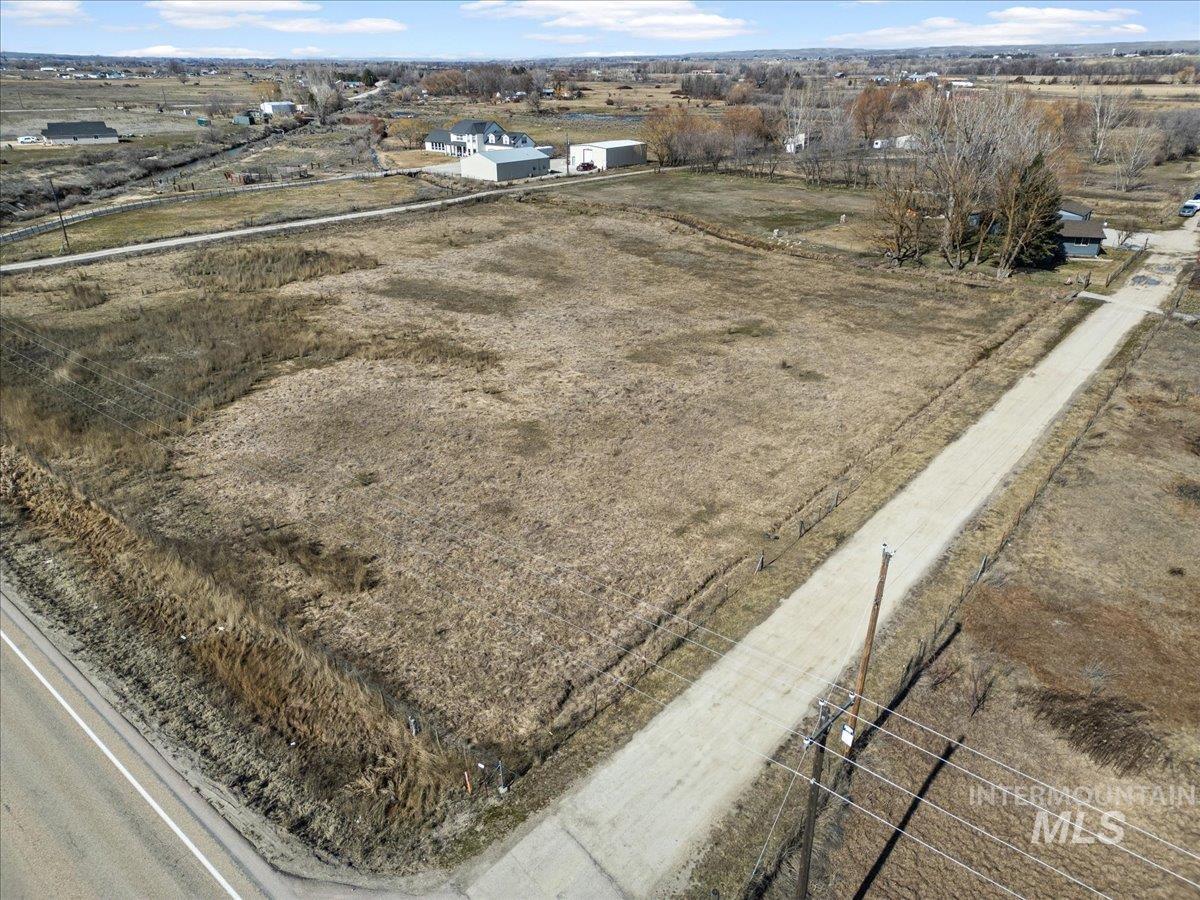 5704 W Highway 52