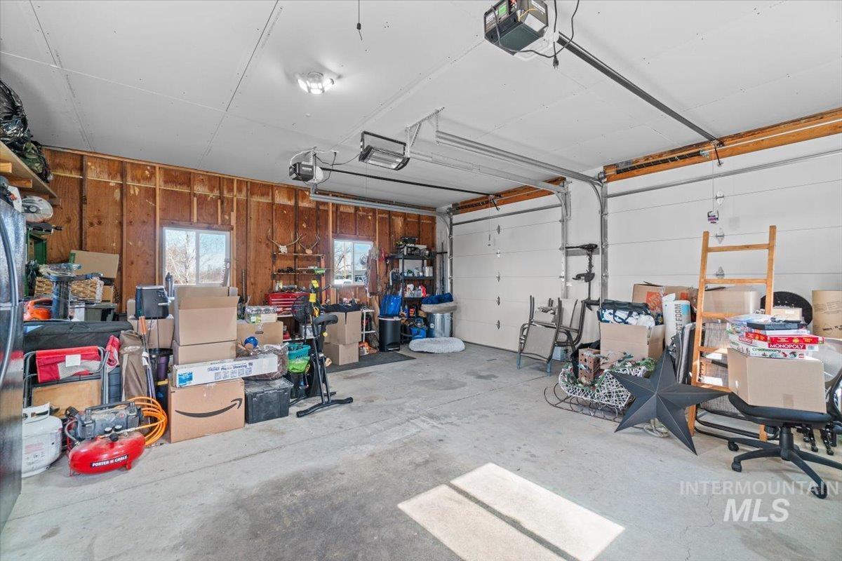 5704 W Highway 52