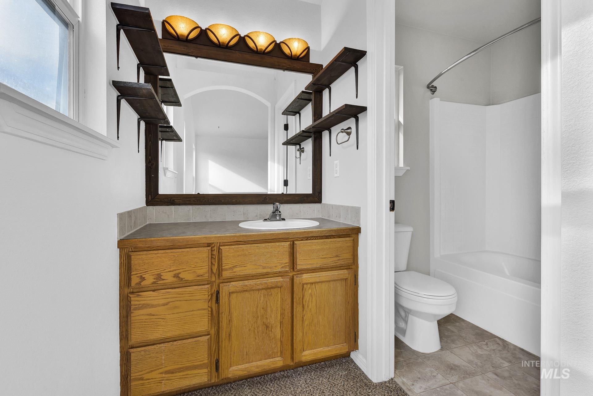 4203 E Lanager Ct