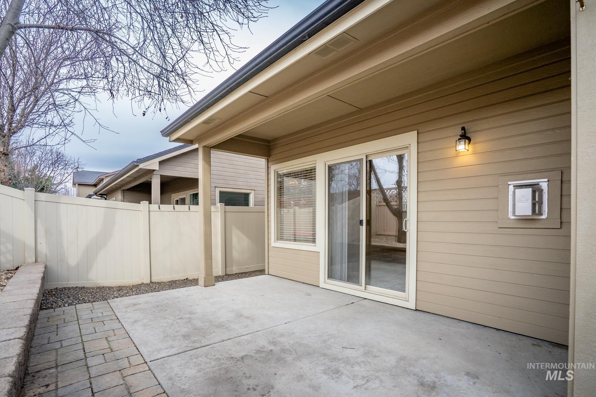 2583 E Satterfield Street