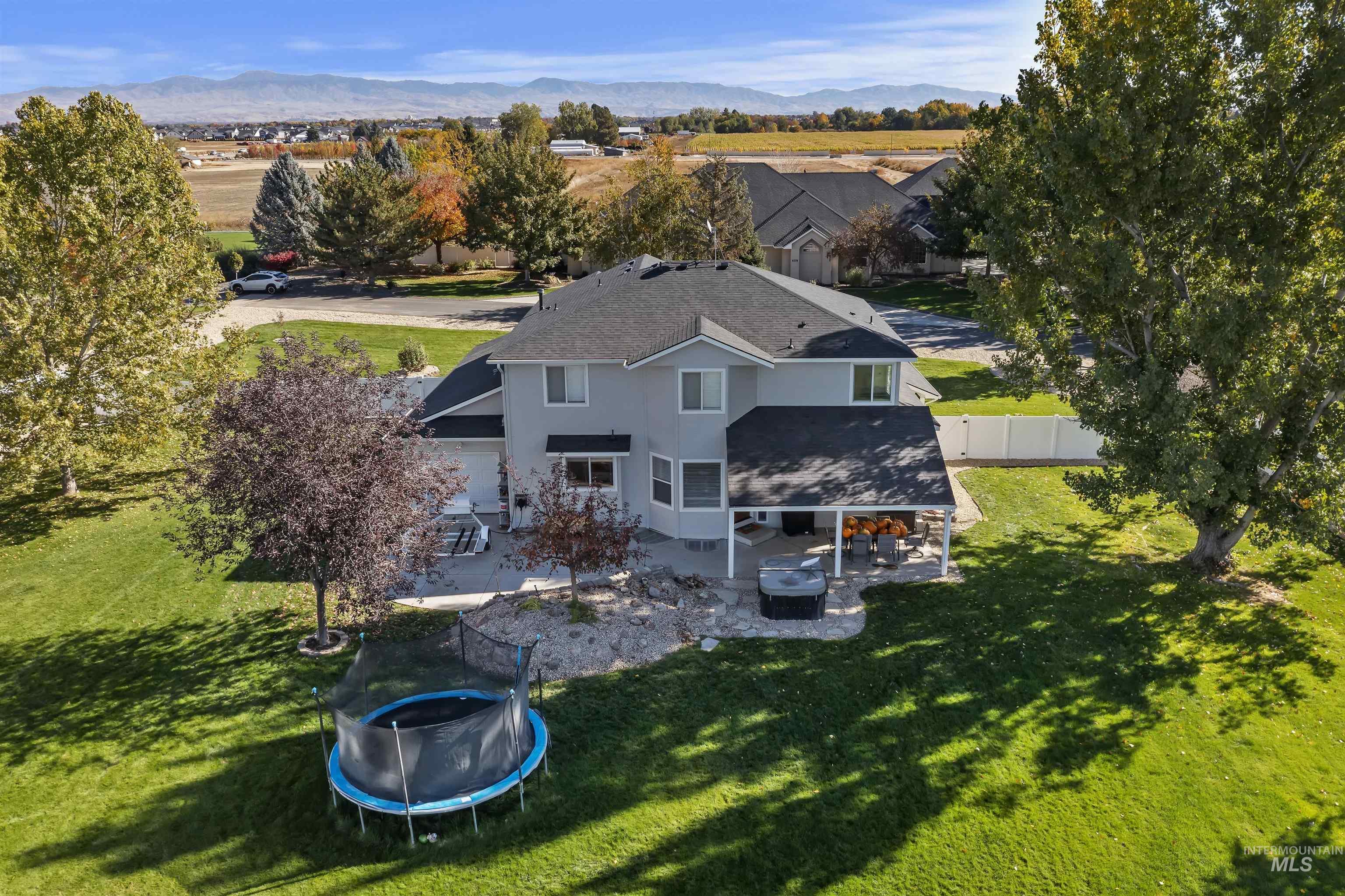 6185 N Serenity Lane