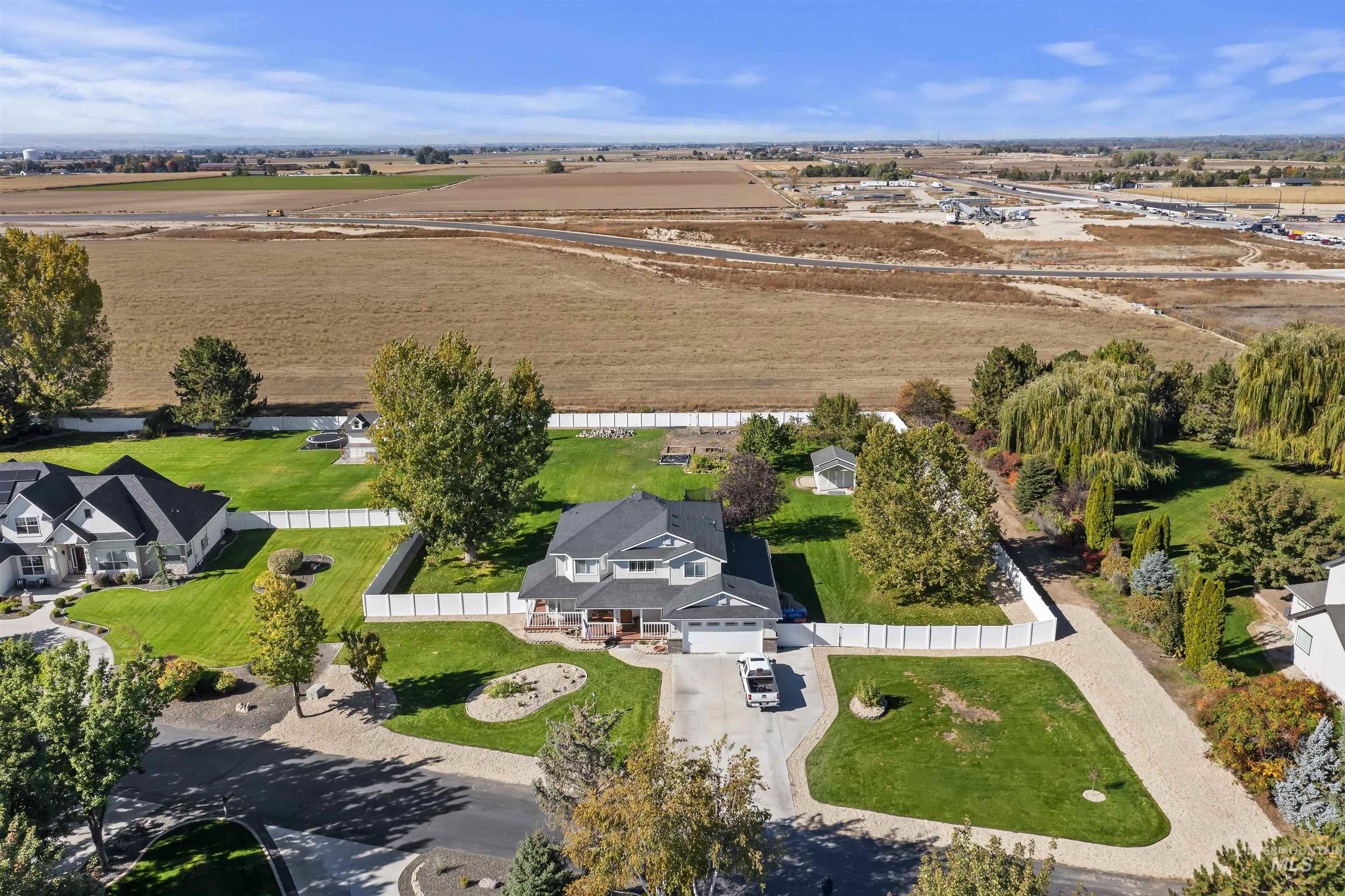 6185 N Serenity Lane