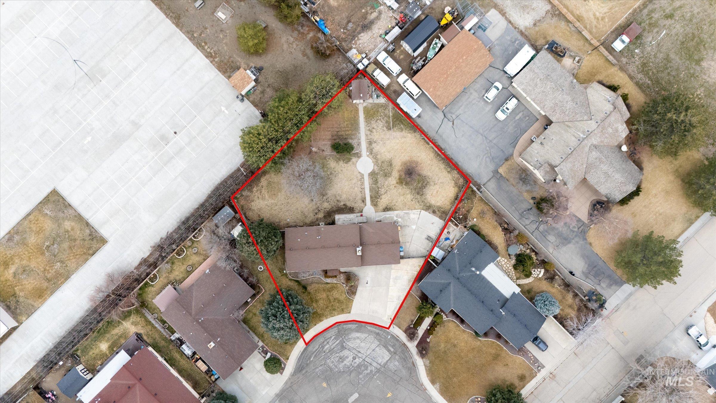 560 E 14th North