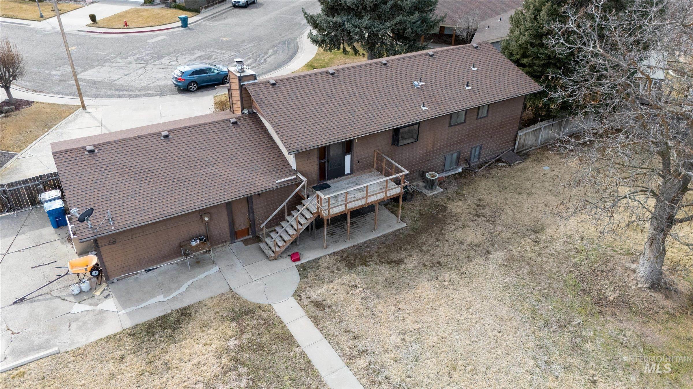 560 E 14th North
