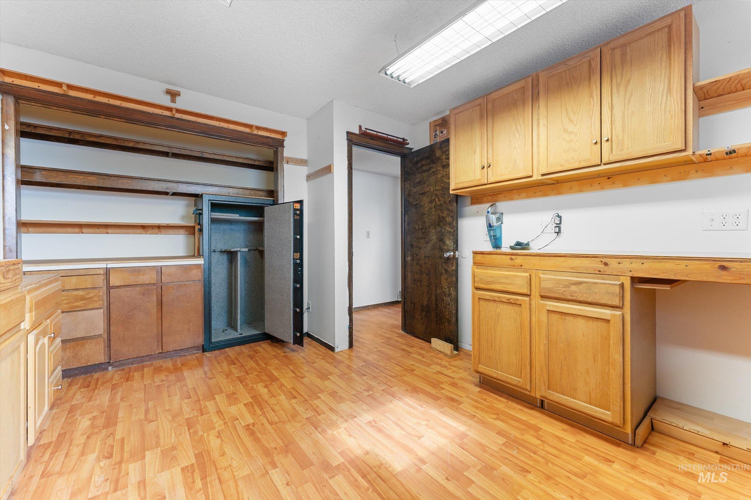560 E 14th North