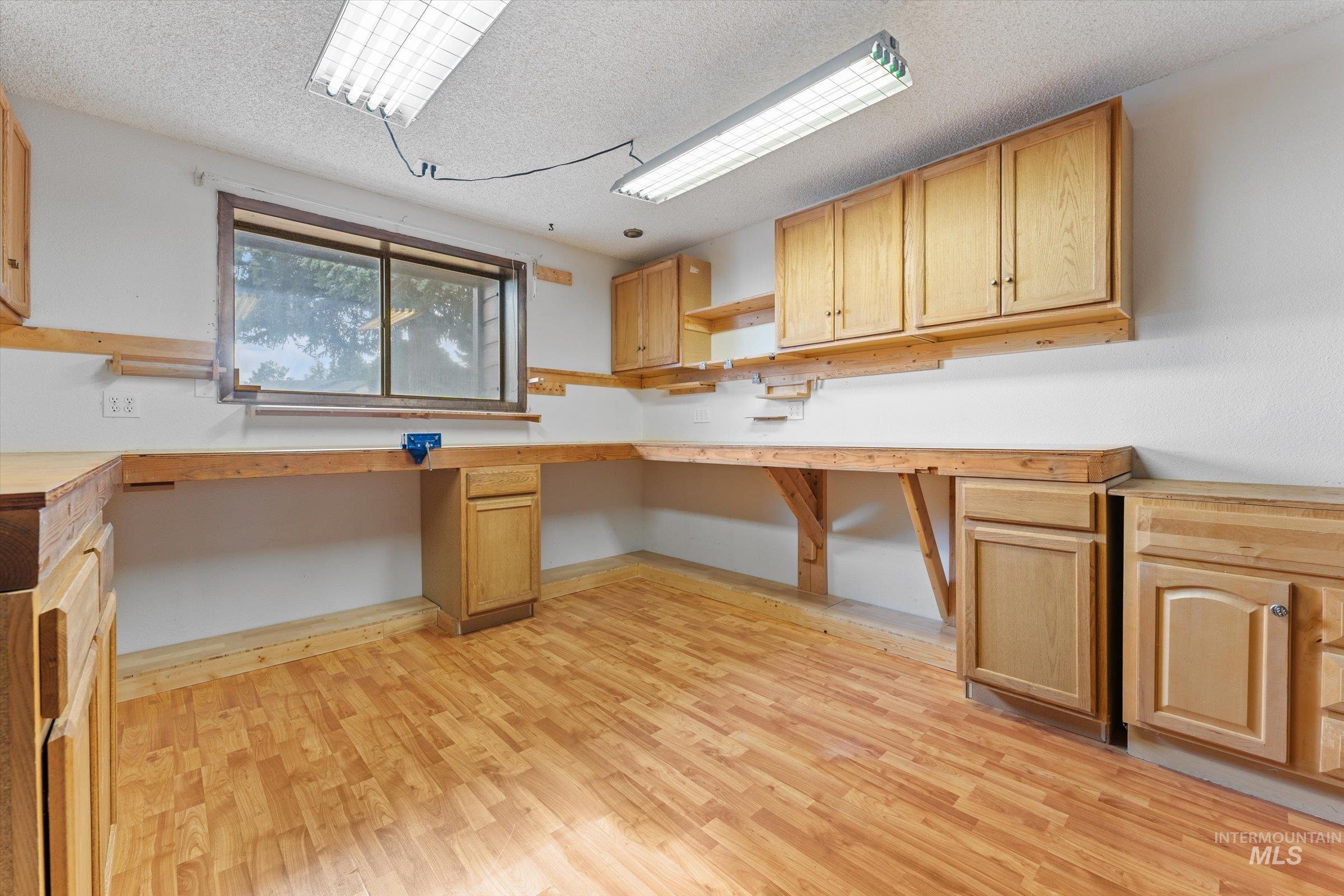 560 E 14th North