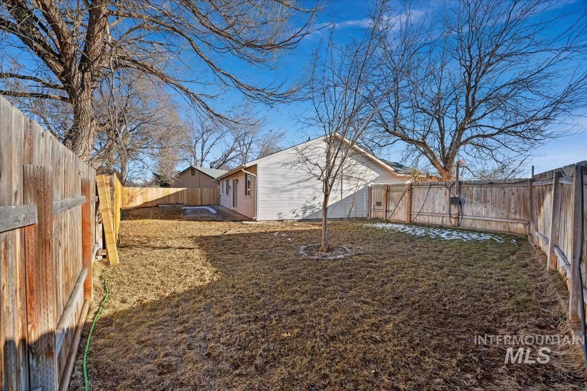 1020 W Kingswood Ct