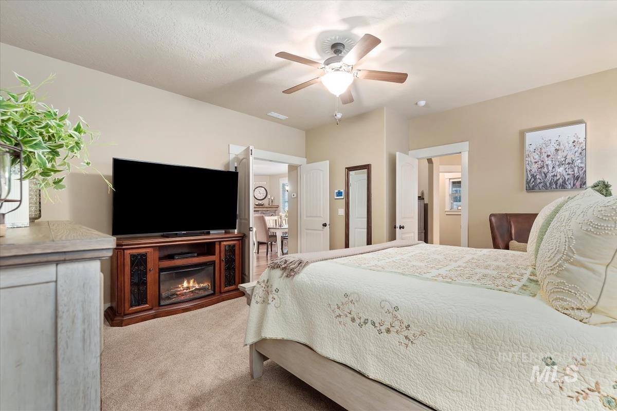 1411 W Raelin Drive