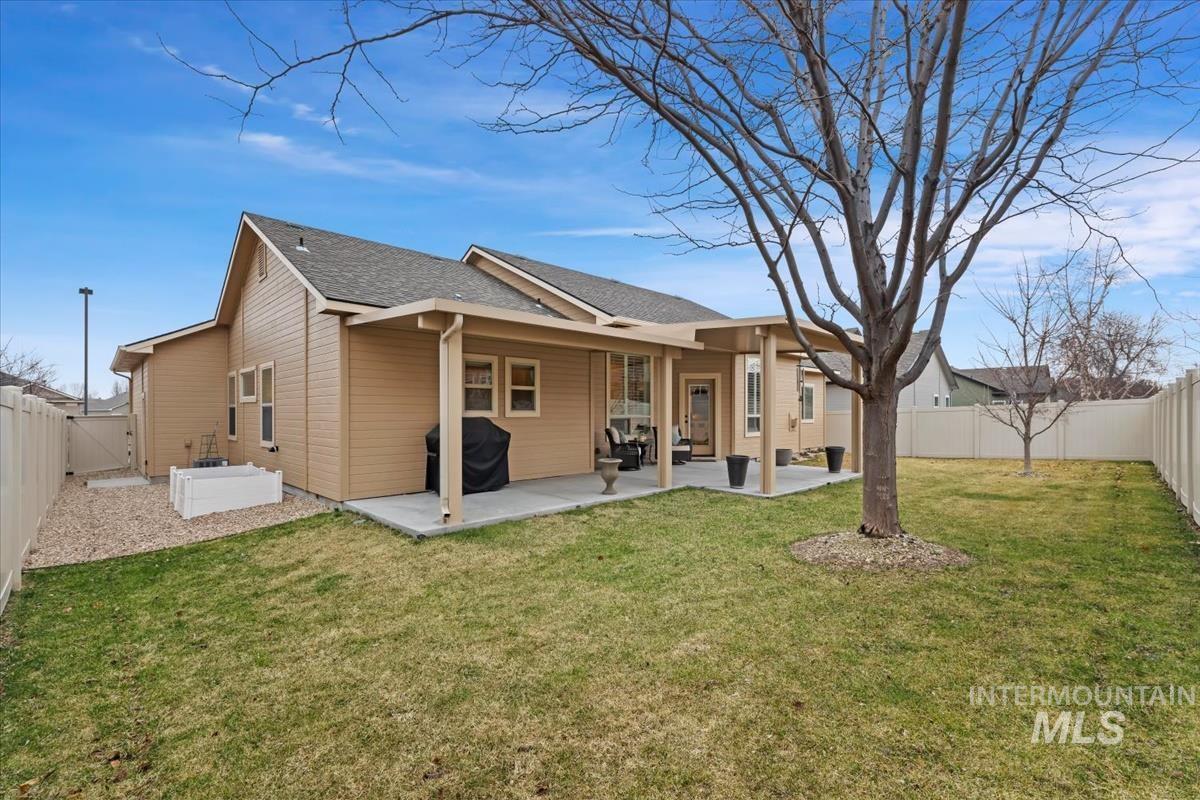 1411 W Raelin Drive