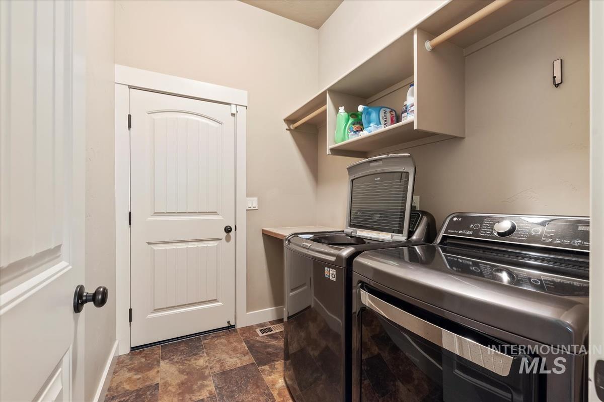 1411 W Raelin Drive
