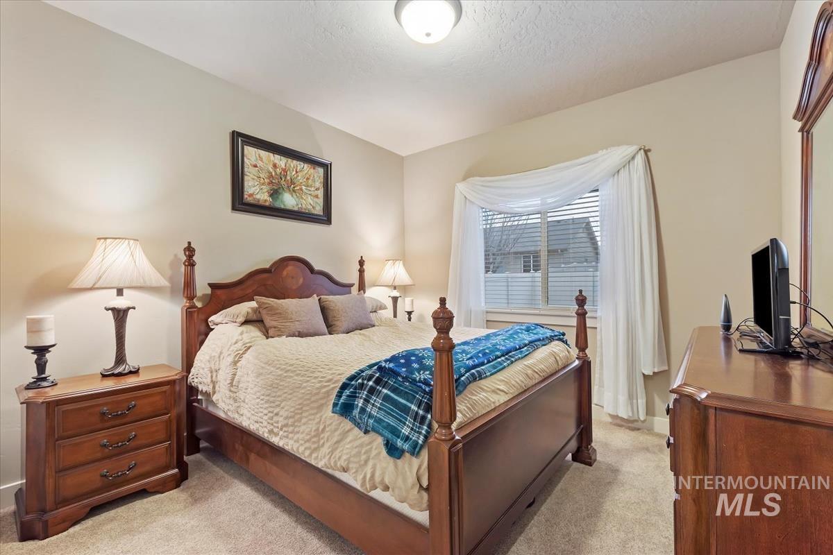 1411 W Raelin Drive